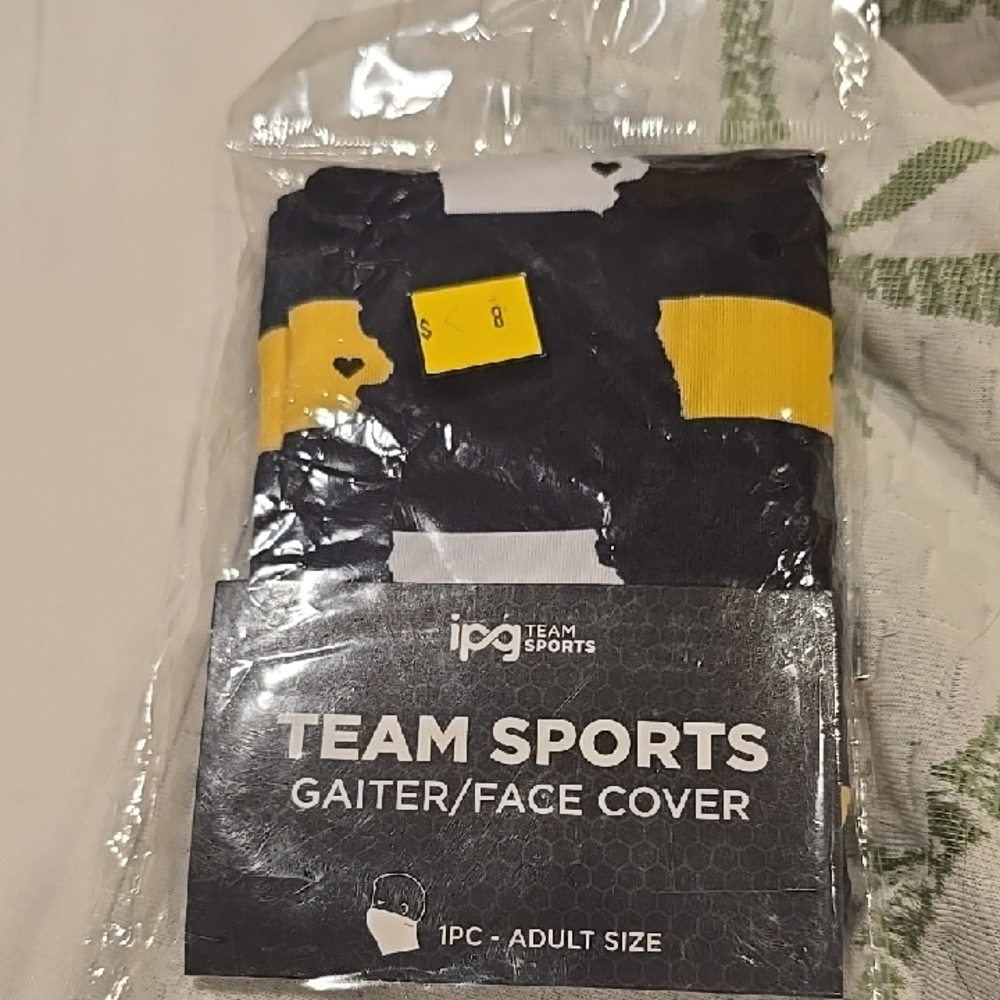 ❤️10/$13 New Black and Yellow Gaiter Face Cover